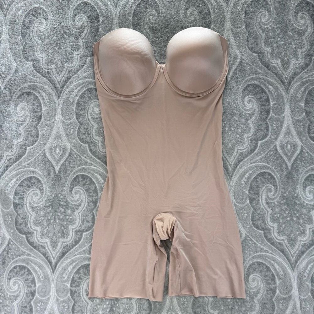 Womens Spanx Suit Your Fancy Strapless Cupped Mid-Thigh Bodysuit - Picture 2 of 4